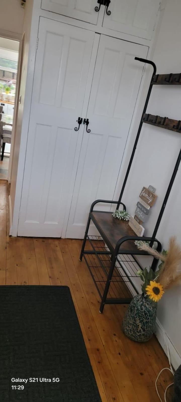 House For Rent In London Villa มิลล์ฮิลล์ ภายนอก รูปภาพ